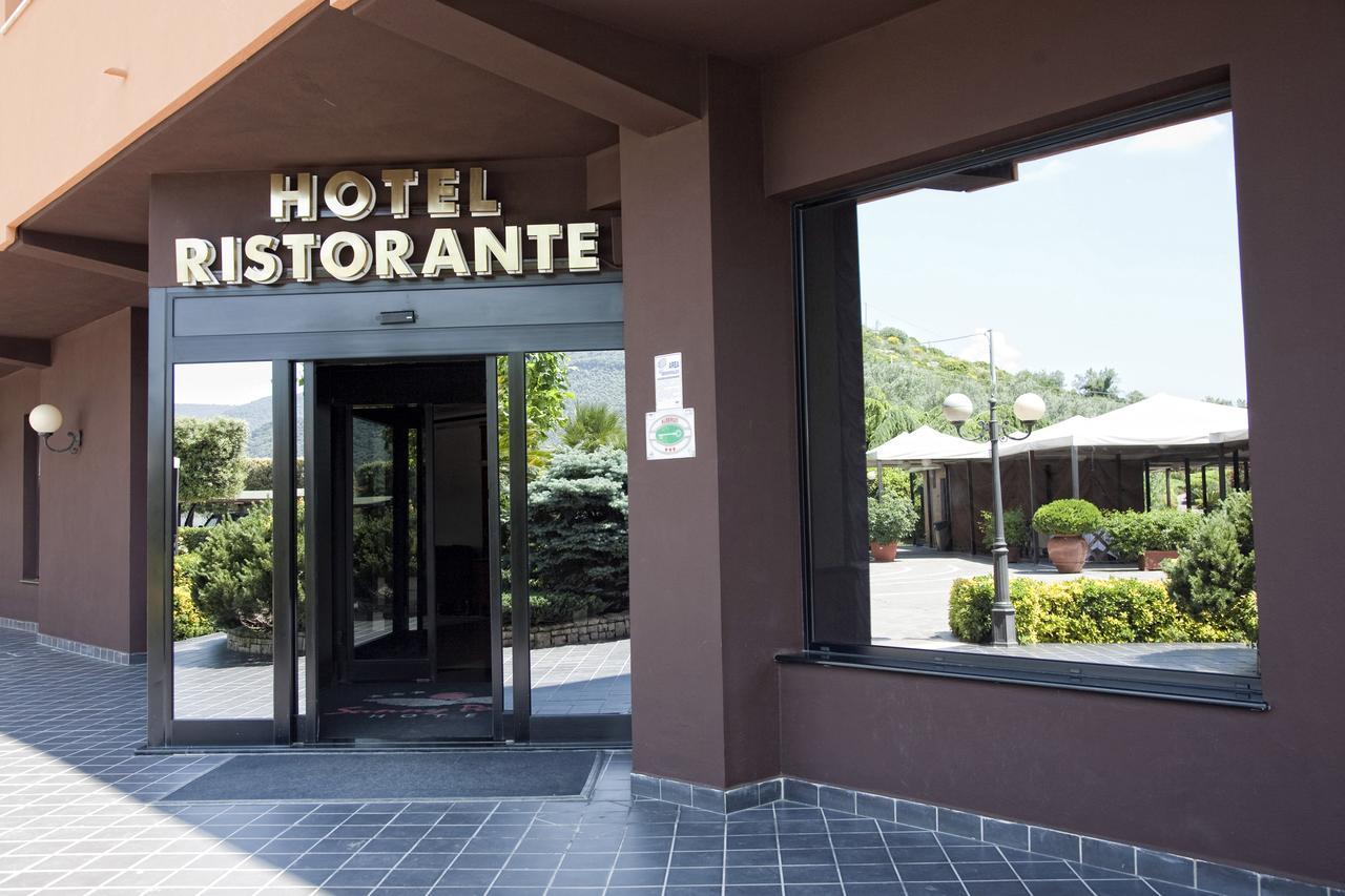 Sunny Palace Hotel Restaurant Prossedi Exterior photo